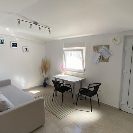 Beachfront Apartment Vir Εξωτερικό φωτογραφία