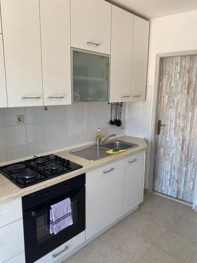 Beachfront Apartment Vir Εξωτερικό φωτογραφία