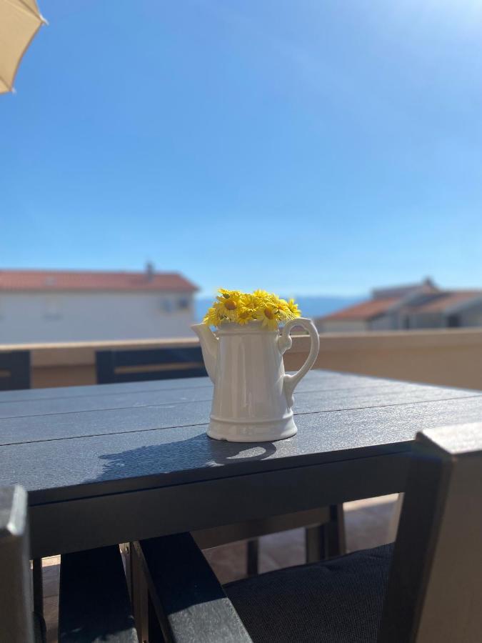 Beachfront Apartment Vir Εξωτερικό φωτογραφία